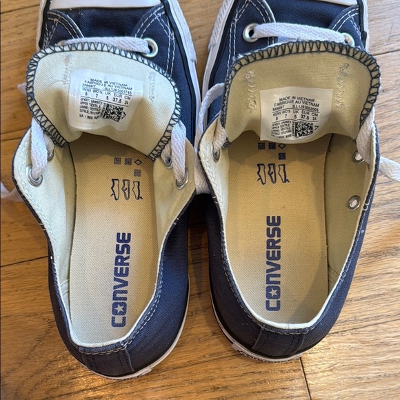 Converse Sneakers navy, size 7, good condition - Picture 6 of 10